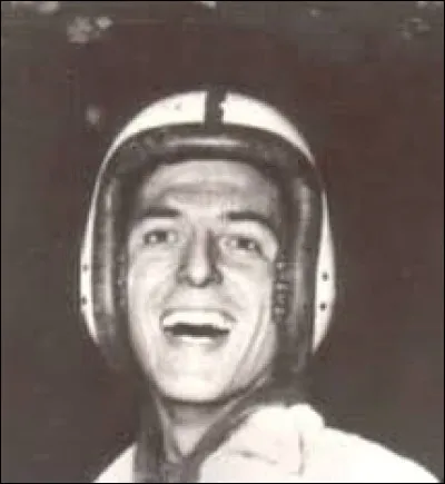 L'ordre des 50 étoiles du drapeau des États-Unis est celui de la ratification de la constitution. Quelle est donc la première étoile ?