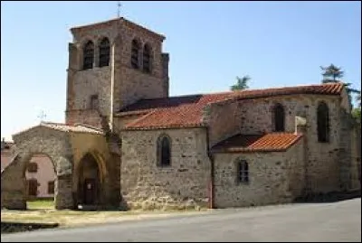 Nous terminons cette balade devant l'&eacute;glise Saint-Mary de V&eacute;z&eacute;zoux. Nous sommes dans l'ancienne r&eacute;gion Auvergne, dans le d&eacute;partement ...