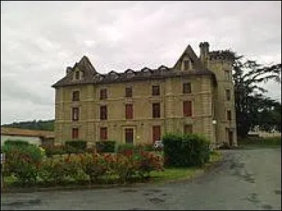 Lascaz&egrave;res est un village de l'ancienne r&eacute;gion Midi-Pyr&eacute;n&eacute;es situ&eacute; dans le d&eacute;partement ...