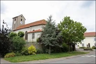 Nous sommes au pied de l'&eacute;glise Saint-Epvre de Remenoville. Village du Grand-Est, dans le Lun&eacute;villois, il se situe dans le d&eacute;partement ...