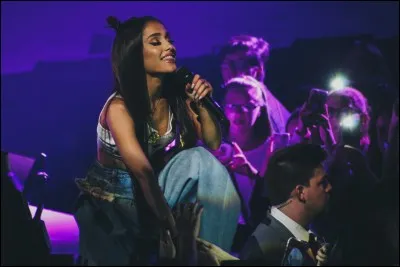 Quelle est la tournée la plus large d'Ari ?