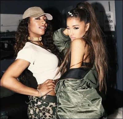 Avec qui Ariana Grande chante-t-elle "Monopoly" ?