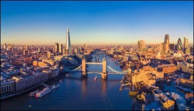 À quelle latitude se trouve Londres ?