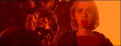 Quelle est la première mission que le seigneur obscur donne à Sabrina ?