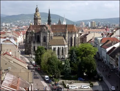 Le pays a pour capitale Bratislava et pour deuxième ville Kosice.