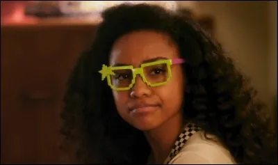 Qui est cette fille, qui est toujours sur Instagram ou Snapchat ?