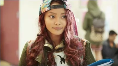 Qui est cette fille, qui est très douée pour créer des objets mais moins pour les nommer ?