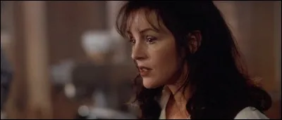 Quel affection handicape tout particulièrement Polly Chalmers dans "Bazaar" ?