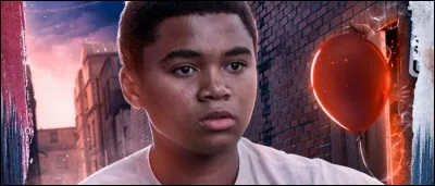 Dans "Ça", Mike Hanlon est le seul du Club des Ratés à être resté à Derry à l'âge adulte. Quel métier y exerce-t-il ?