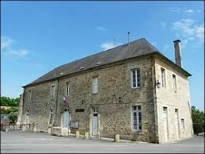 Je vous emmène maintenant en Nouvelle-Aquitaine à Azerat. Village de l'arrondissement de Sarlat-la-Canéda, il se situe dans le département ...