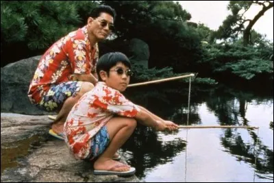 Dans cette comédie dramatique de et avec Takeshi Kitano, sortie en 1999, un jeune garçon de 9 ans décide de partir en voyage pour la retrouver sa mère; quel est le titre de ce film ?