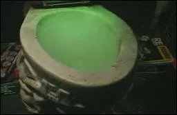 Quelles sont les cratures qui sortent de ces toilettes?