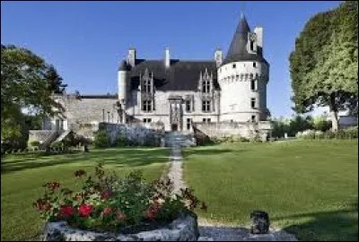 Je vous propose de partir à la découverte du château de Crazannes. Commune Charentaise-Maritime, elle se situe en région ...