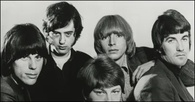 Trois immenses guitaristes se sont succédé au sein des Yardbirds, dans quel ordre ?