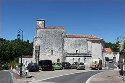 Nous sommes en Nouvelle-Aquitaine, à Fontcouverte. Ville de l'agglomération de Saintes, elle se situe dans le département ...