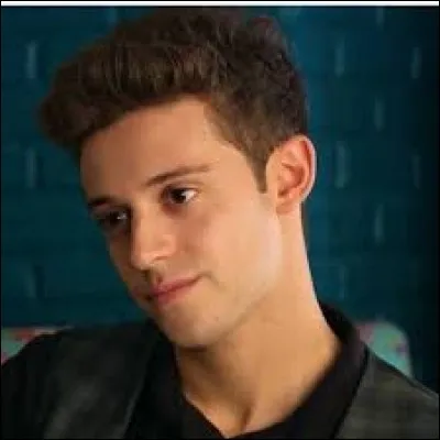 Comment dit-on "rapporteur" en italien ?