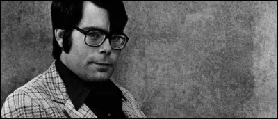Quel métier Stephen King exerçait-il avant de vivre exclusivement de sa prose ?