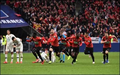 Quel joueur loupe son penalty décisif lors de la finale de Coupe de France face au Stade rennais ?