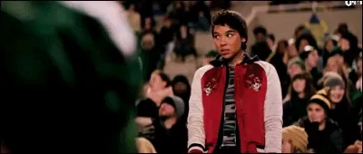 Où Martin va-t-il déclarer son amour pour Abby alors que ce dernier se tape l'humiliation et un râteau de la part d'Abby ?