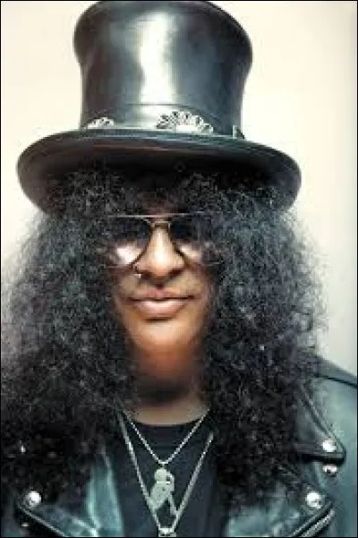 Difficile de trouver une photo de Saul Hudson sans clope au bec et sans...