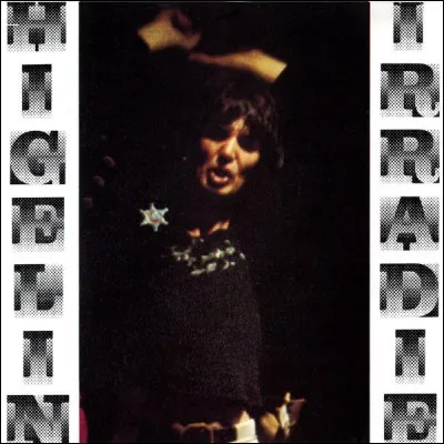 Qui a débuté sur l'album irradié de Jacques Higelin ?