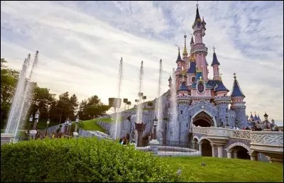 En quelle année a ouvert le Parc Disneyland Paris ?