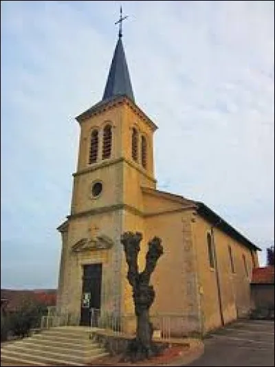 Vous avez sur cette image l'église Saint-Étienne de Solgne. Commune du Grand-Est, dans le pays Messin, elle se situe dans le département ...