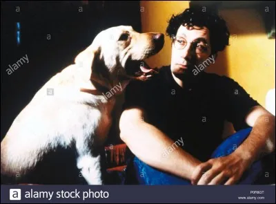 Quel est le titre de la comédie dans laquelle Alain Chabat incarne un labrador se retrouvant par enchantement avec une apparence humaine ?