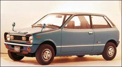 Autant la marque a un nom de piles (Mazda), autant le modèle est presque une fable. "Eh bien, dansez, maintenant !". Quelle était son nom ?