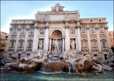 Dans quelle ville, la fontaine de Trevi (1732) se trouve-t-elle ?
