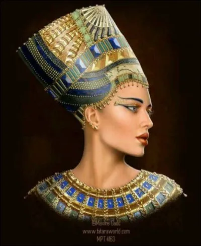 La belle Néfertiti sera l'épouse d'un pharaon hérétique prônant le monothéisme. Qui est-il ?