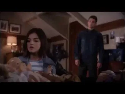 Quelle r&eacute;v&eacute;lation fait Mike &agrave; Aria dans la saison 5 ?