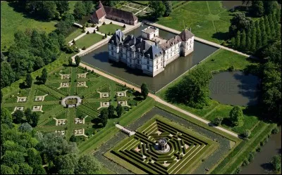 Le château de Cormatin fait-il partie des châteaux de la Loire ?