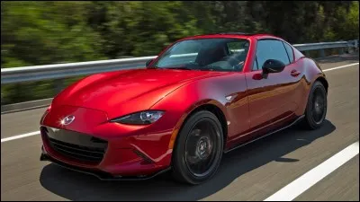 Quel est le modèle de cette Mazda ?