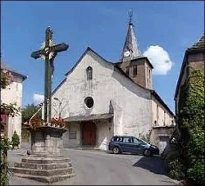 Commune d'Occitanie, dans l'arrondissement de Villefranche-de-Rouergue, Castanet se situe dans le d&eacute;partement ...