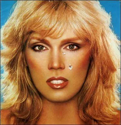 Le modle qui a pos est une chanteuse clbre. Qui est-ce ?