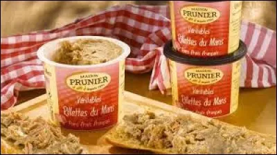 En bourrellerie, quel nom porte chacune des deux courroies fixées sur les côtés du mantelet, et qui servent à supporter les traits dans les attelages à deux chevaux ?