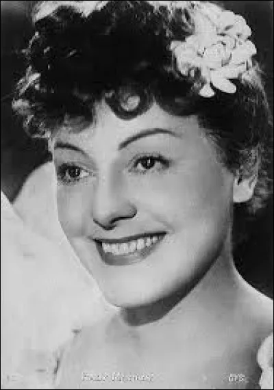 Dans quelle ville de Bretagne peut-on voir un viaduc monumental de 58 mètres de haut ?