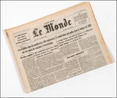 Année : 1950
Héros : Miss Marple
Personnages : Leticia/Patrick/Julia/Dora. 
Indices : Murder Party/Réceptionniste/Album photo/Court-circuit. 
Quel est ce roman ?