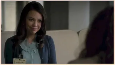 Qui est allée à l'asile des fous en tant que patiente ?