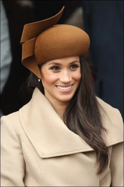 Outre l'anglais, sa langue maternelle, Meghan parle couramment ...