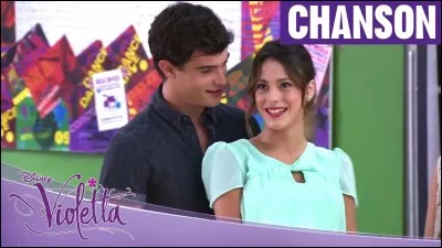 Qui est Martina Stoessel ?