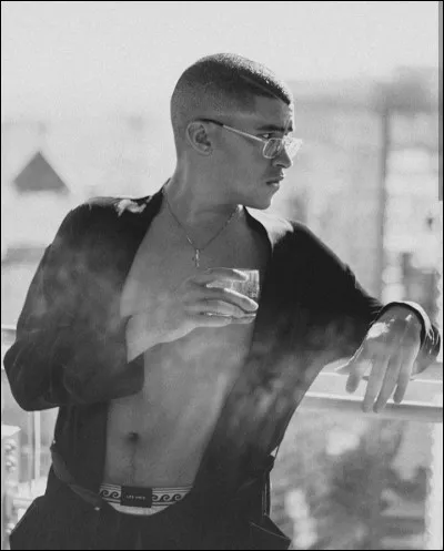 Quel est son premier futuring ?