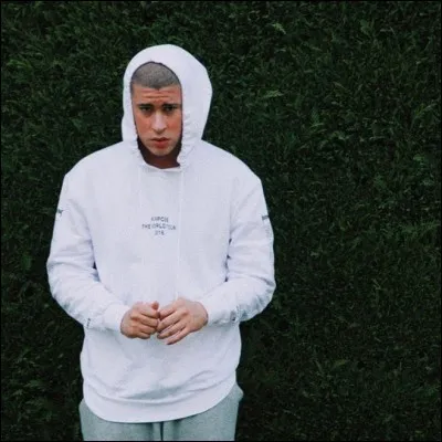 Avec quelle personne il n'a JAMAIS fait de futuring ?