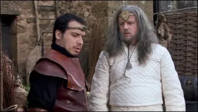 Pour quelle raison, Merlin a-t-il déjà porté Arthur ?