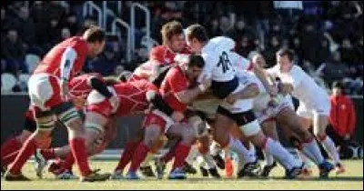 Jetée dans l'eau, c'est le...