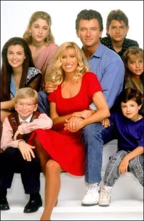 (Notre belle famille) L'acteur qui interprte Franck a fait ses dbuts dans une srie trs clbre. Laquelle ?