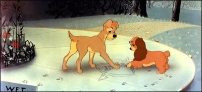 Dans "La Belle et le Clochard", quel plat les deux chiens mangent-ils ?
