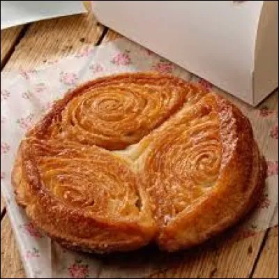 Que signifie le mot breton ''amann" figurant dans le nom du dessert appelé kouigan-amann ?