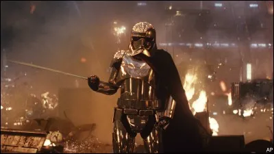 Pour les 40 ans de la sortie de l'épisode V - L'Empire contre-attaque -, le costume de l'emblématique Dark Vador est mis aux enchères ; le prix estimé est...